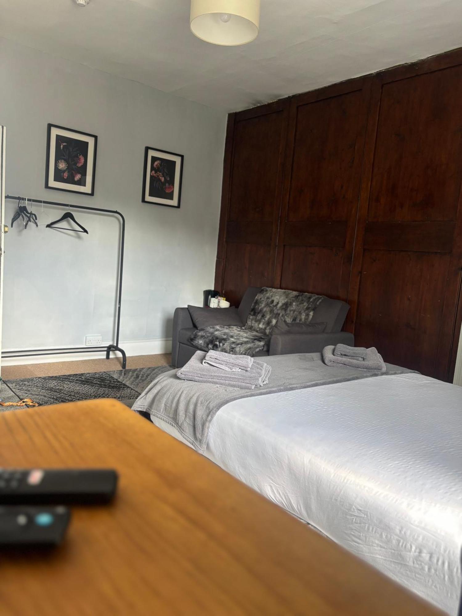 Three Tuns Bed & Breakfast